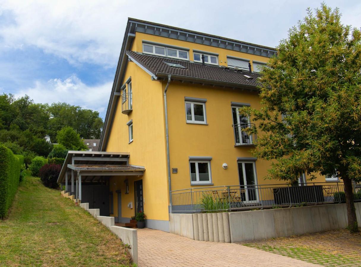 Ferienhaus Moselhoehe -Neu- ทราเบิน-ทราร์บาค ภายนอก รูปภาพ