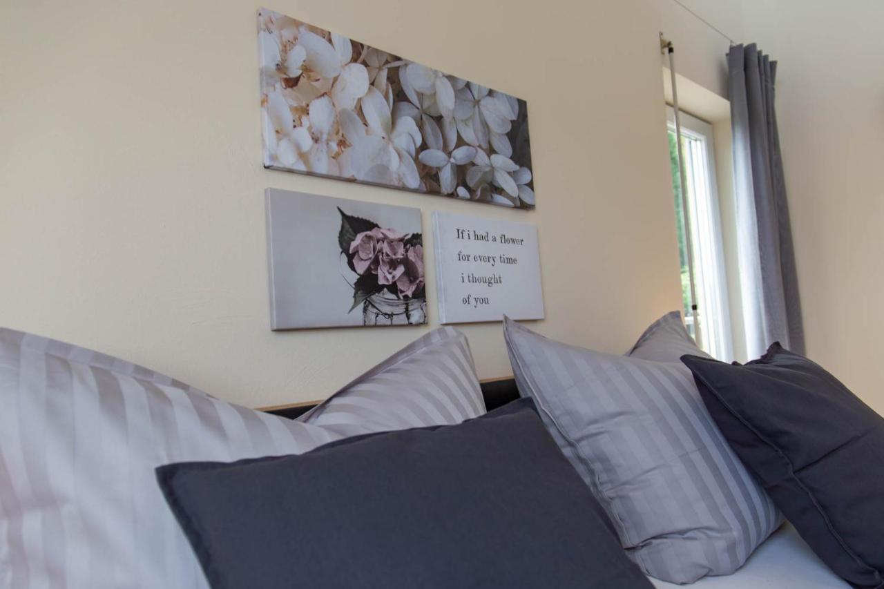 Ferienhaus Moselhoehe -Neu- ทราเบิน-ทราร์บาค ภายนอก รูปภาพ