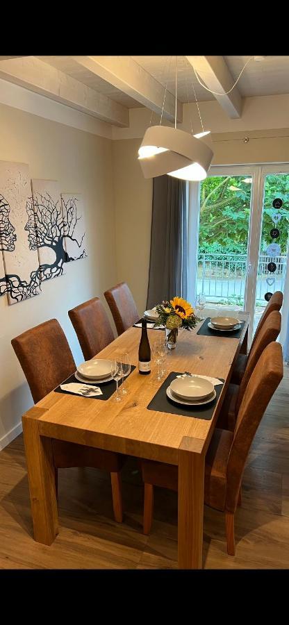 Ferienhaus Moselhoehe -Neu- ทราเบิน-ทราร์บาค ภายนอก รูปภาพ
