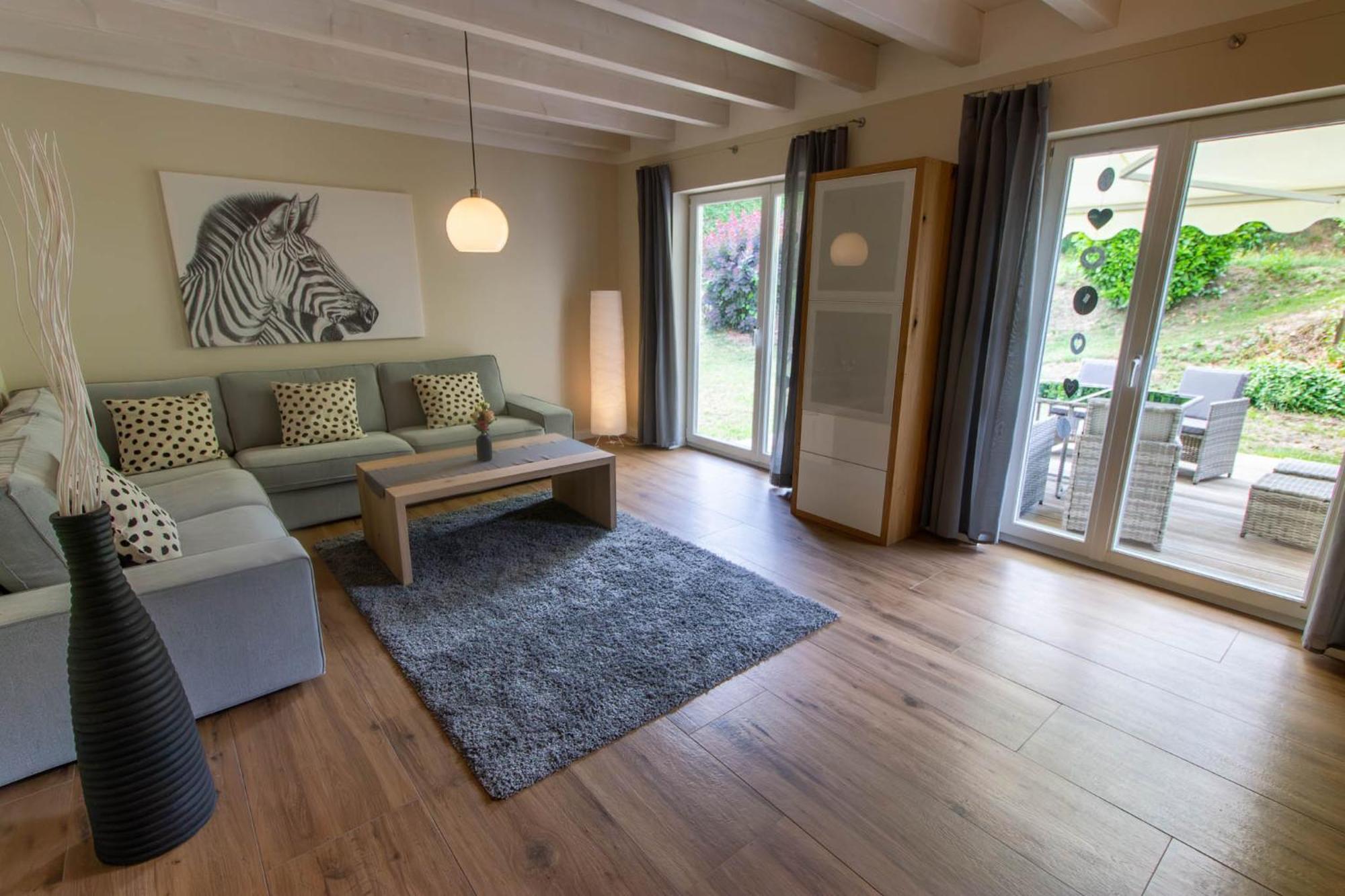 Ferienhaus Moselhoehe -Neu- ทราเบิน-ทราร์บาค ภายนอก รูปภาพ