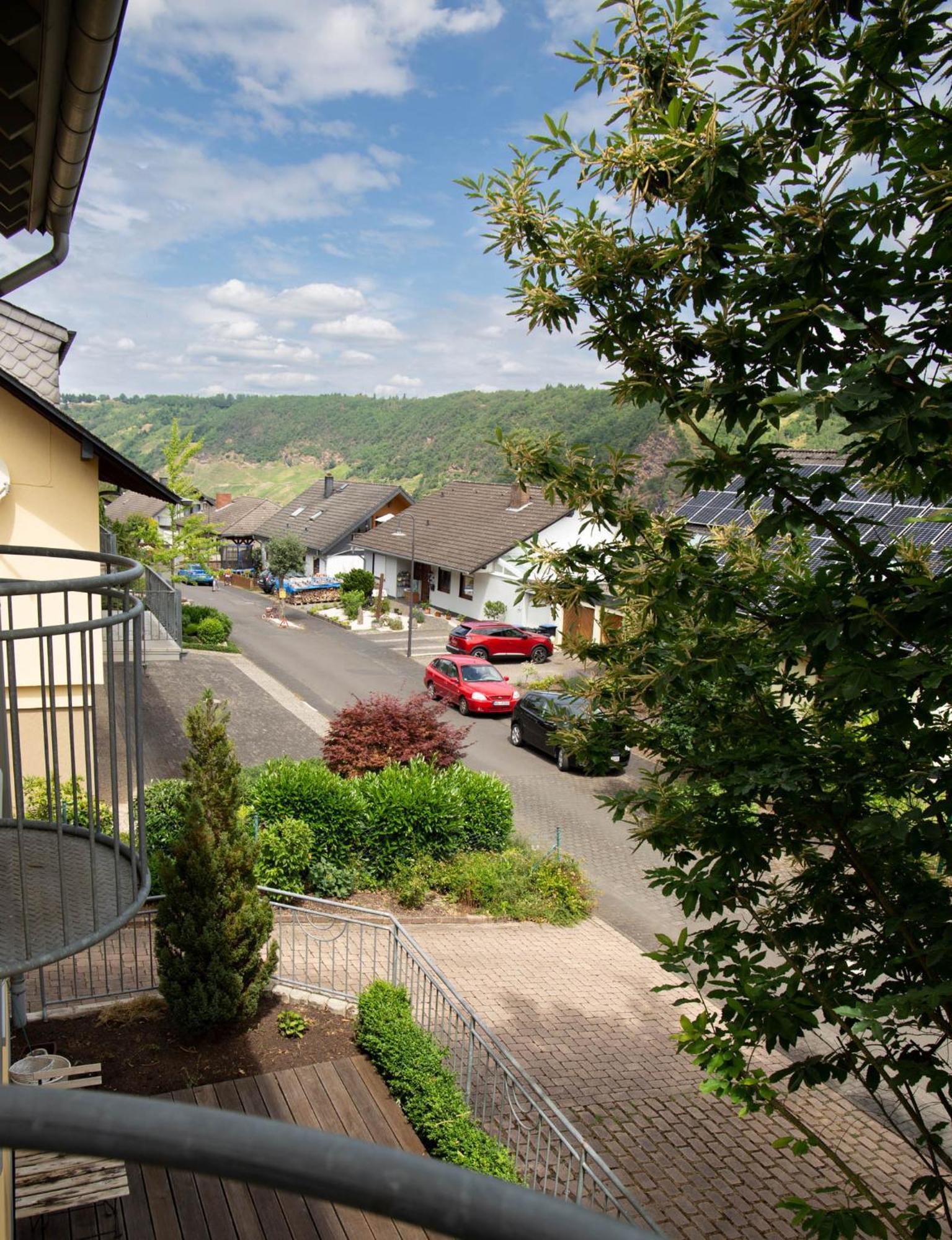 Ferienhaus Moselhoehe -Neu- ทราเบิน-ทราร์บาค ภายนอก รูปภาพ